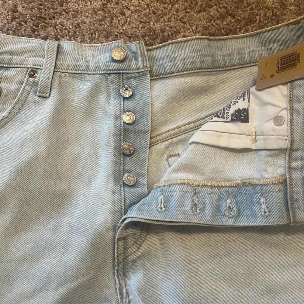 {Levi’s} 501 High Rise Light Wash Denim Shorts - Picture 4 of 10
